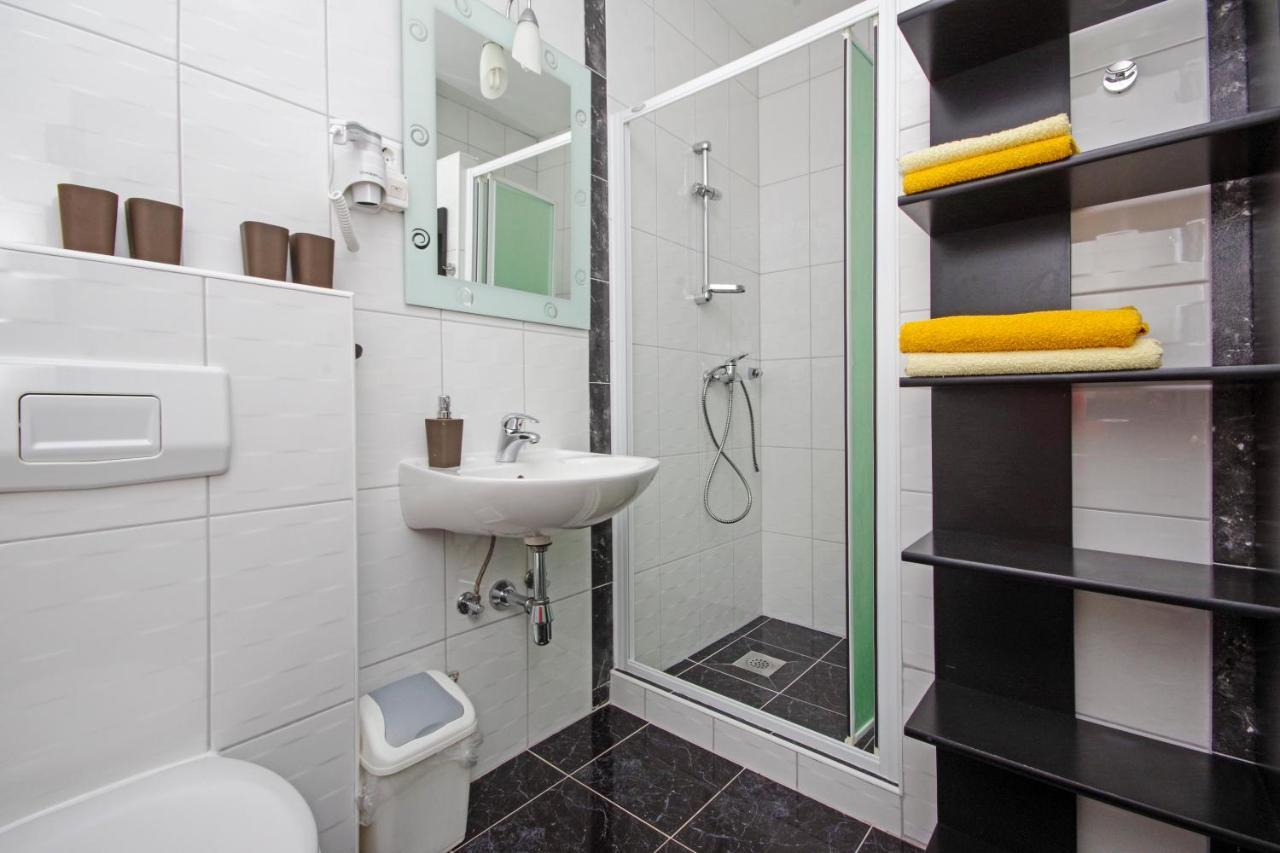 Matanovi Dvori Md Apartments Makarska Dış mekan fotoğraf
